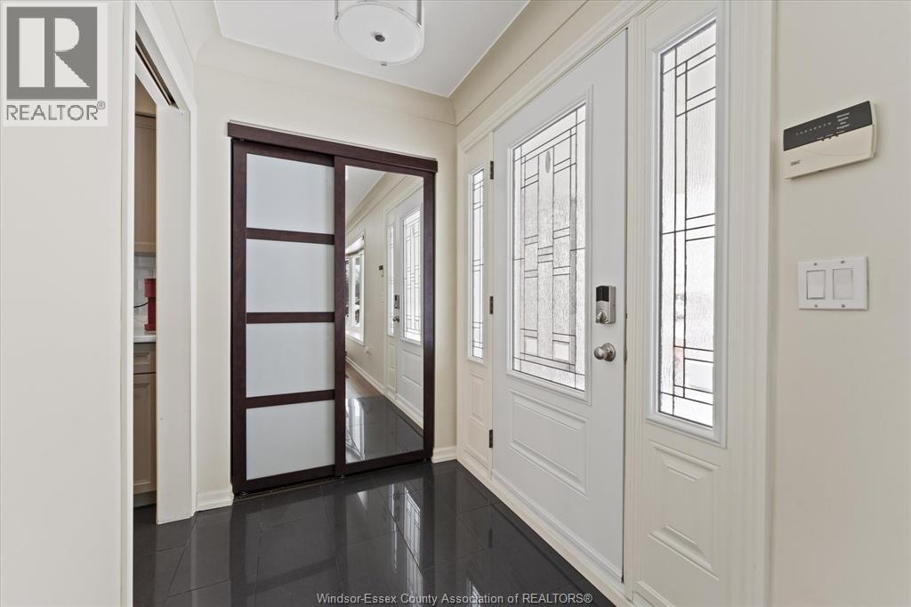 386 Woodridge, Tecumseh, Ontario  N8N 3A8 - Photo 4 - 26002508