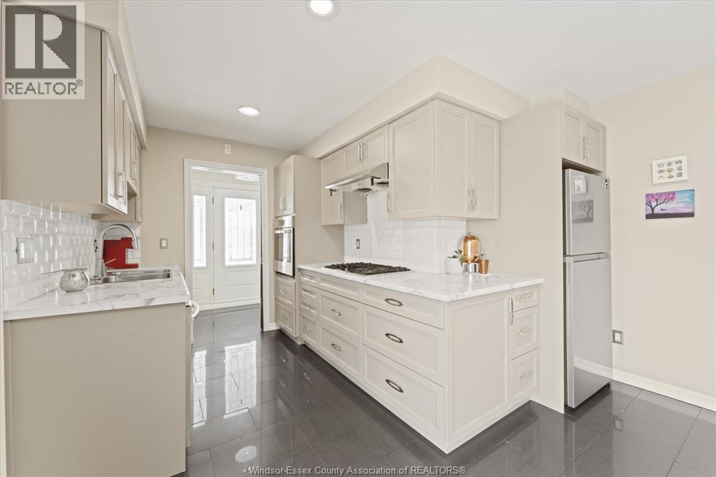 386 Woodridge, Tecumseh, Ontario  N8N 3A8 - Photo 5 - 26002508