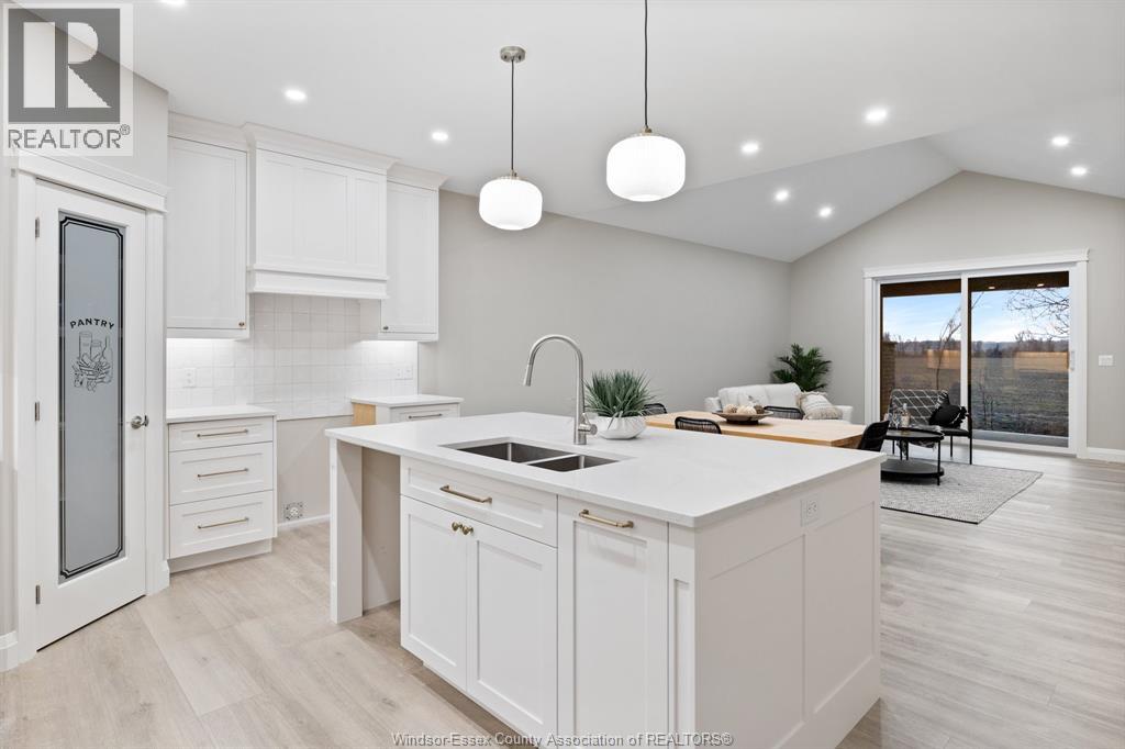 77 Pereira Drive, Harrow, Ontario  N0R 1G0 - Photo 3 - 26002565