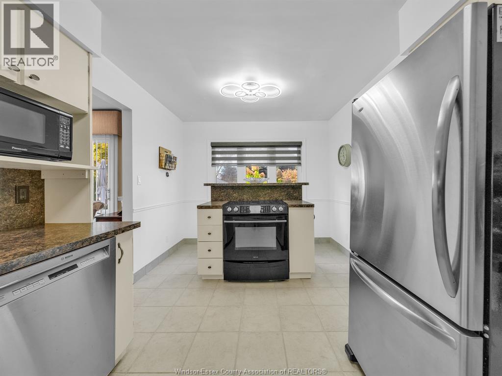 7 Longbeach Drive, Leamington, Ontario  N8H 4H9 - Photo 11 - 26002568