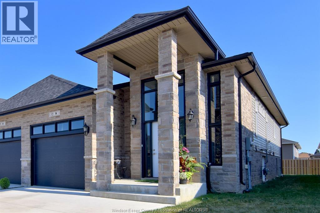 9 WOODLAND, Kingsville, Ontario