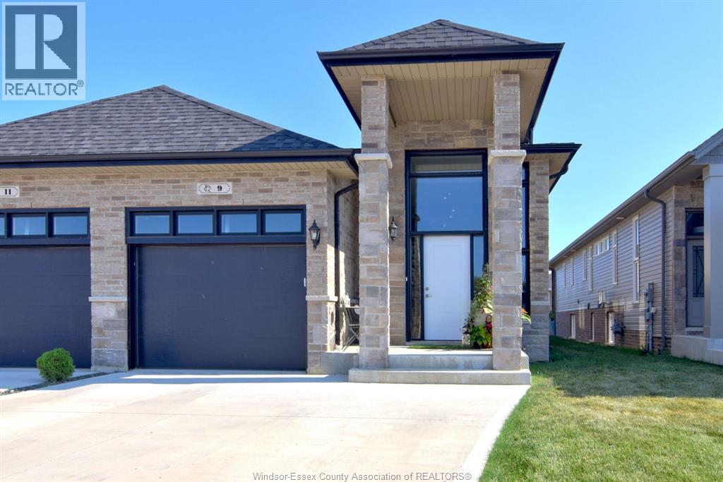 9 Woodland, Kingsville, Ontario  N9Y 0B1 - Photo 2 - 26002519
