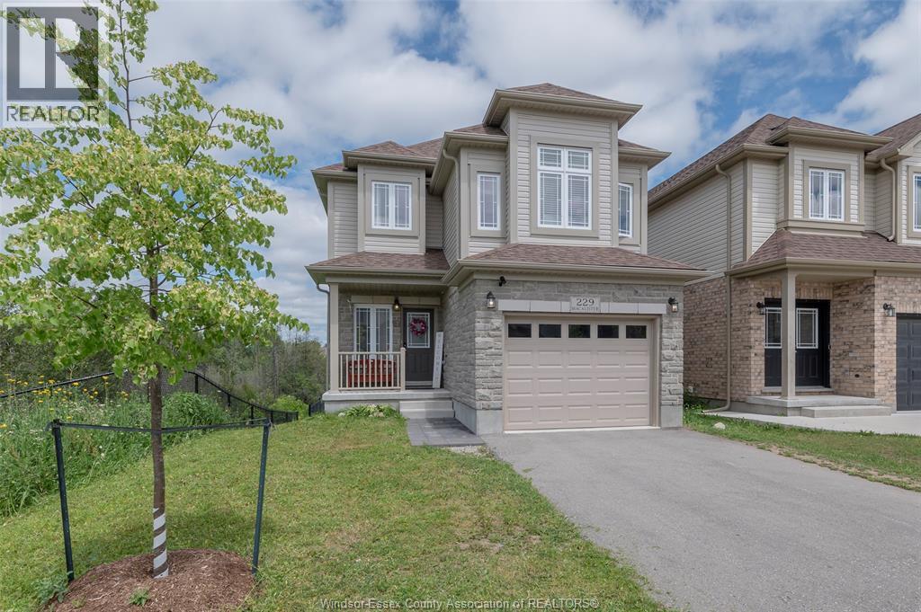 229 Macalister Boulevard, Guelph, Ontario  N1G 0G8 - Photo 4 - 26002613