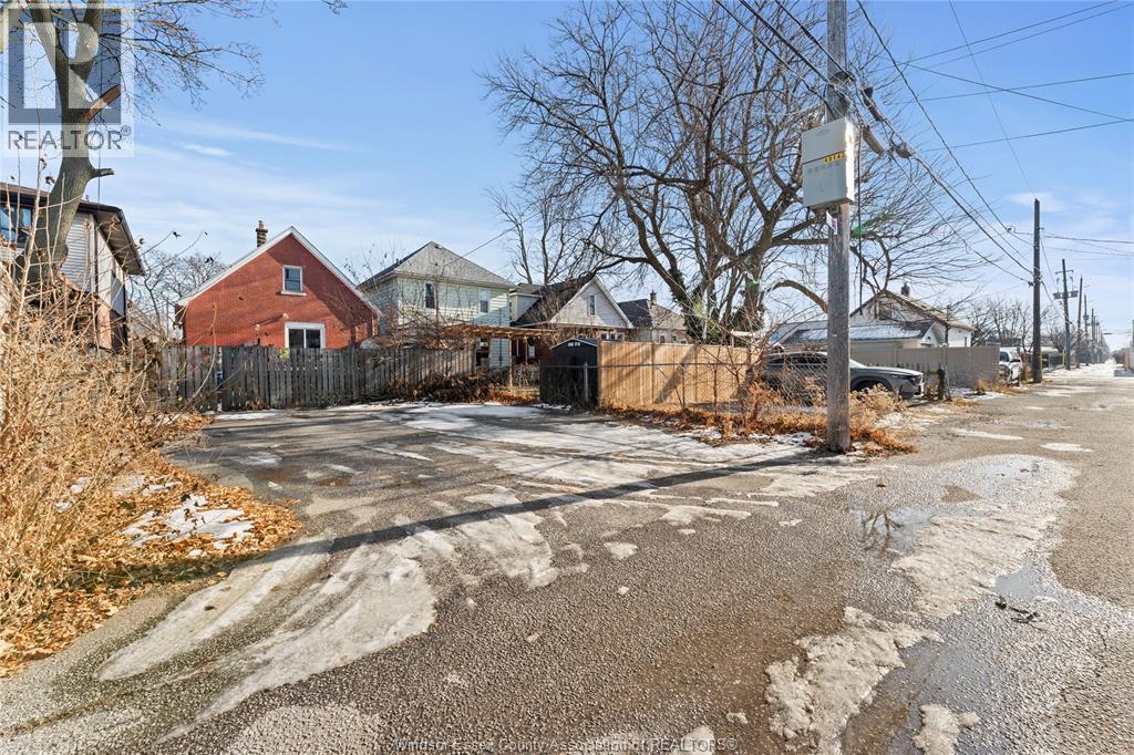 977 Gladstone, Windsor, Ontario  N9A 2R5 - Photo 34 - 26002720