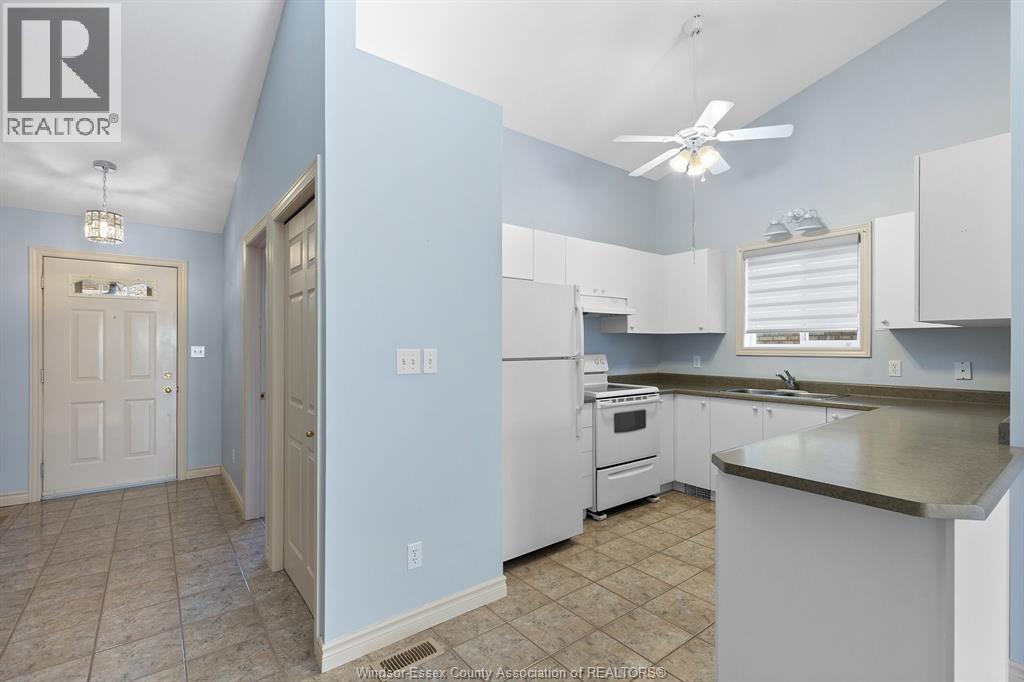 11429 Arvilla Street, Windsor, Ontario  N8P 1L5 - Photo 3 - 26002778