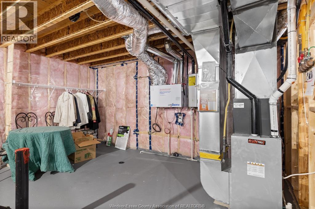 230 Mclellan Avenue, Amherstburg, Ontario  N9V 0H1 - Photo 14 - 26002819