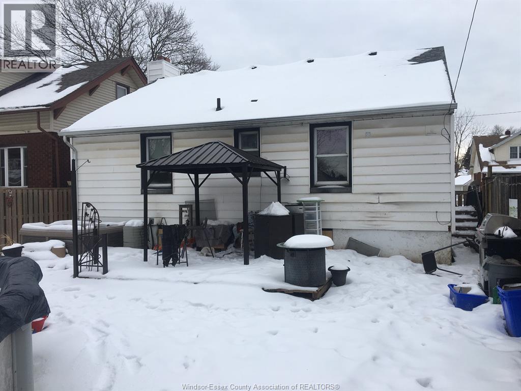 1634 Pillette, Windsor, Ontario  N8Y 3C5 - Photo 3 - 26002844