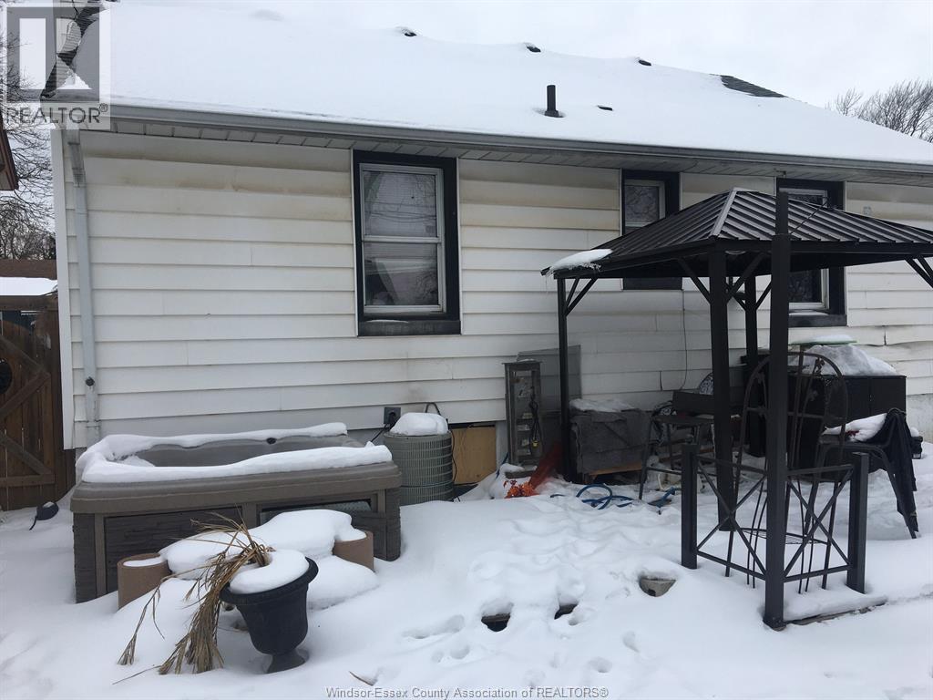 1634 Pillette, Windsor, Ontario  N8Y 3C5 - Photo 4 - 26002844