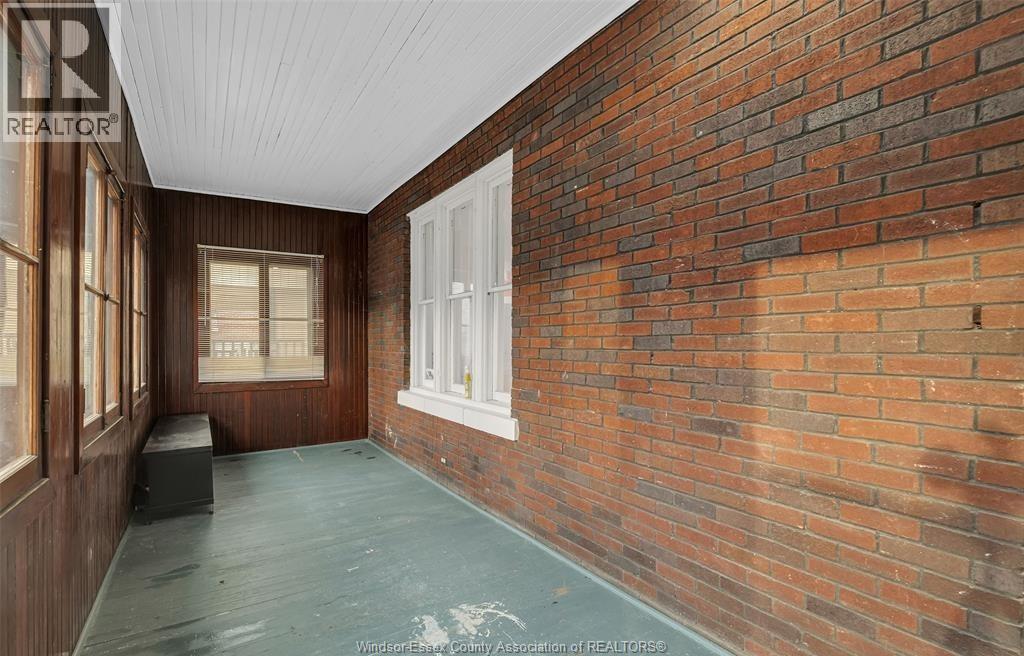 930 Church Street Unit# Upper (No Bsmt), Windsor, Ontario  N9A 4T9 - Photo 2 - 26002837