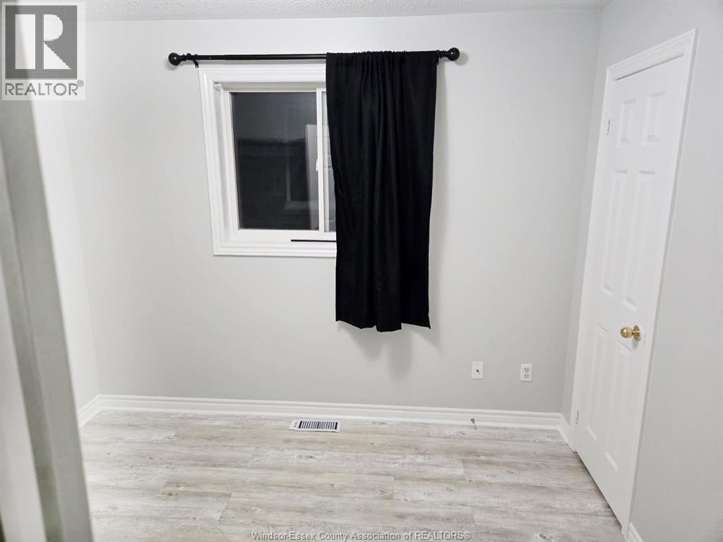 201 Hanmer Street East, Barrie, Ontario  L4M 6W7 - Photo 13 - 26002899