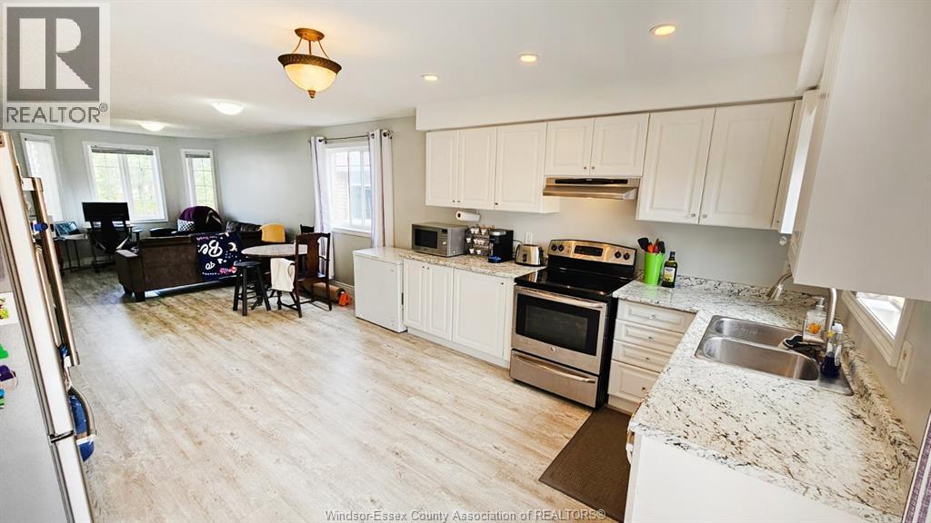 201 Hanmer Street East, Barrie, Ontario  L4M 6W7 - Photo 5 - 26002899