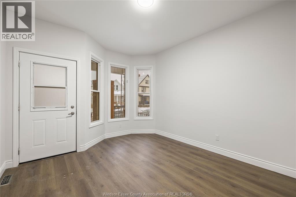 722 Dougall Unit# Main, Windsor, Ontario  N9A 4P8 - Photo 5 - 26003052