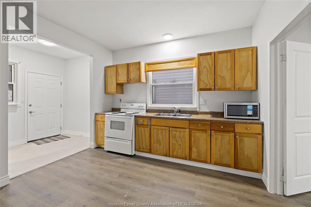 722 Dougall Unit# Main, Windsor, Ontario  N9A 4P8 - Photo 9 - 26003052