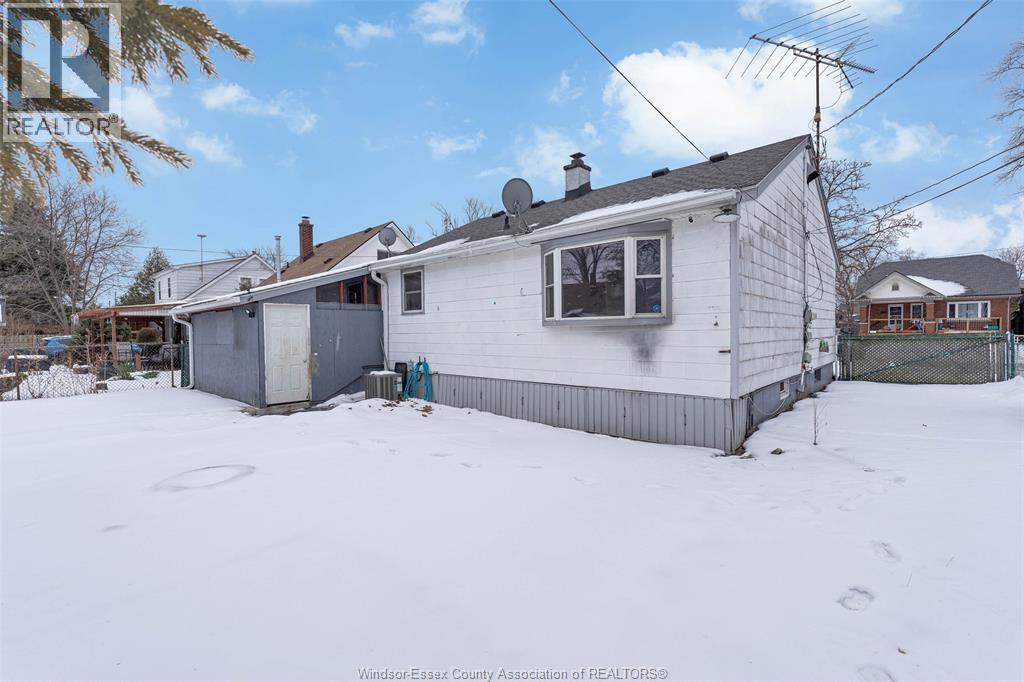 1970 Ellrose, Windsor, Ontario  N8W 4T9 - Photo 6 - 26002986