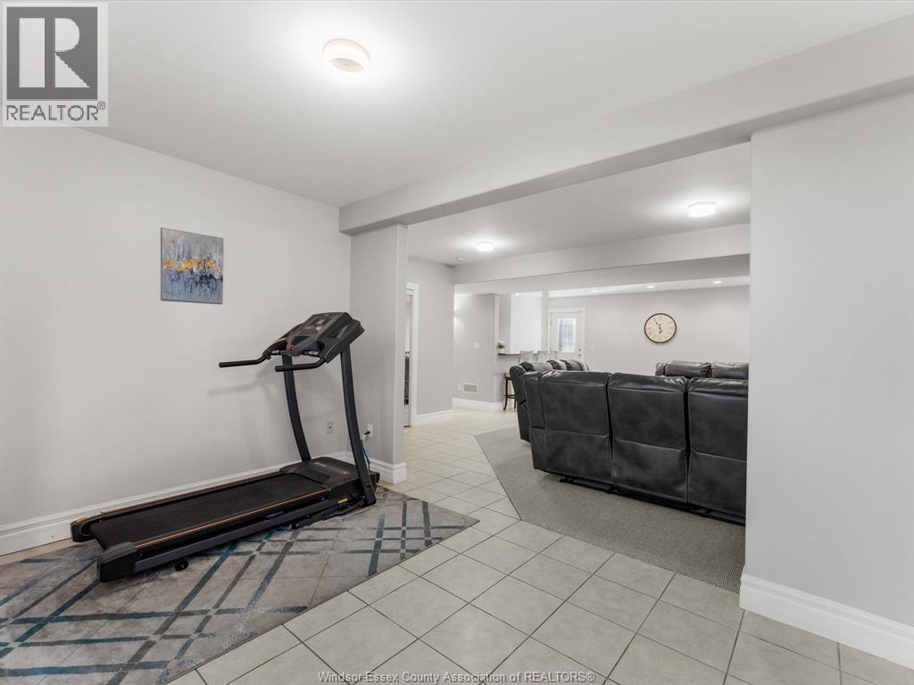 957 Banwell, Windsor, Ontario  N8P 1J3 - Photo 33 - 26003147