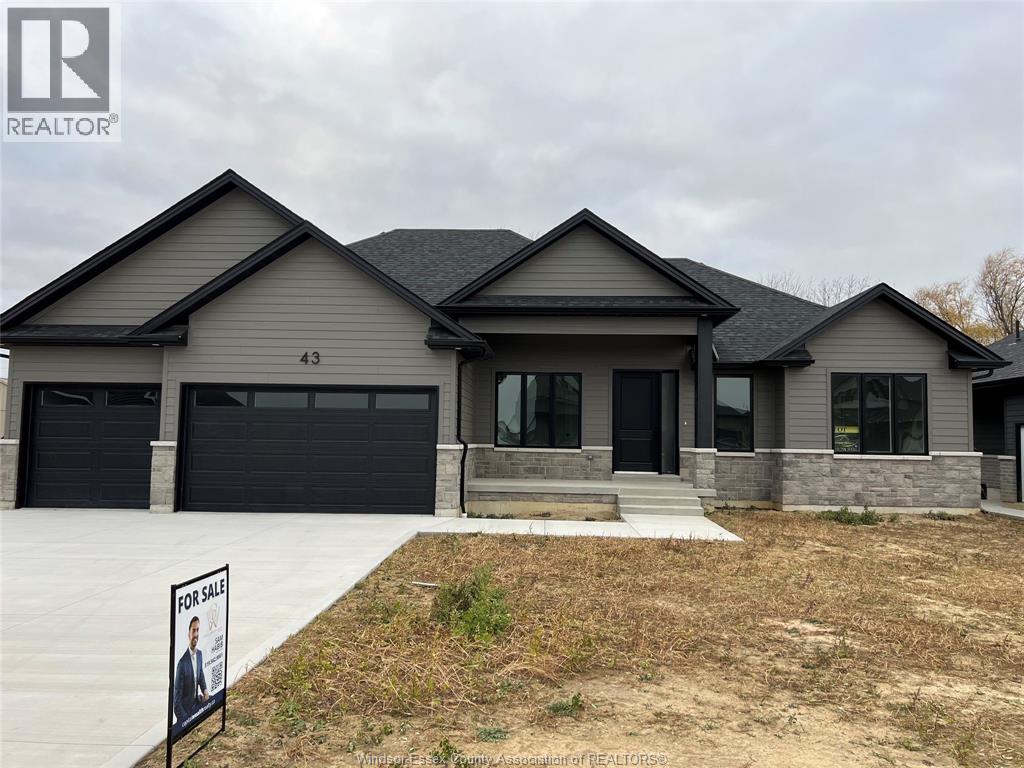 43 ROSEWOOD CRESCENT, Chatham, Ontario