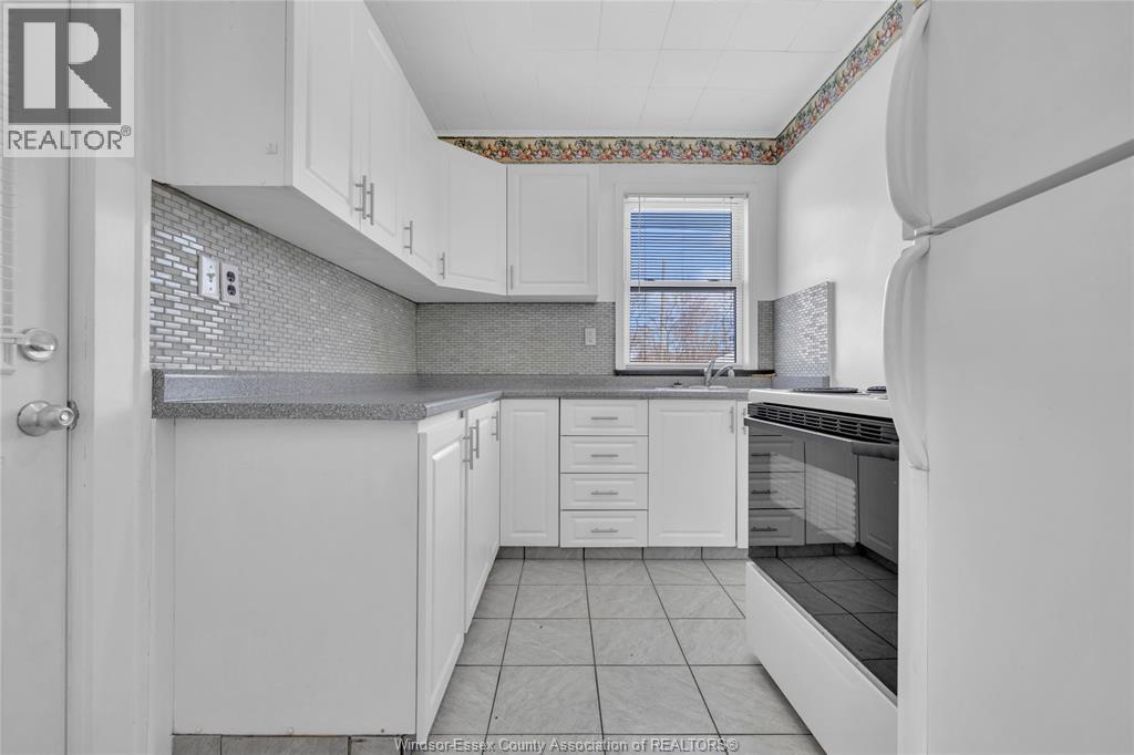 486-488 Cameron, Windsor, Ontario  N9B 1Y7 - Photo 6 - 26003091