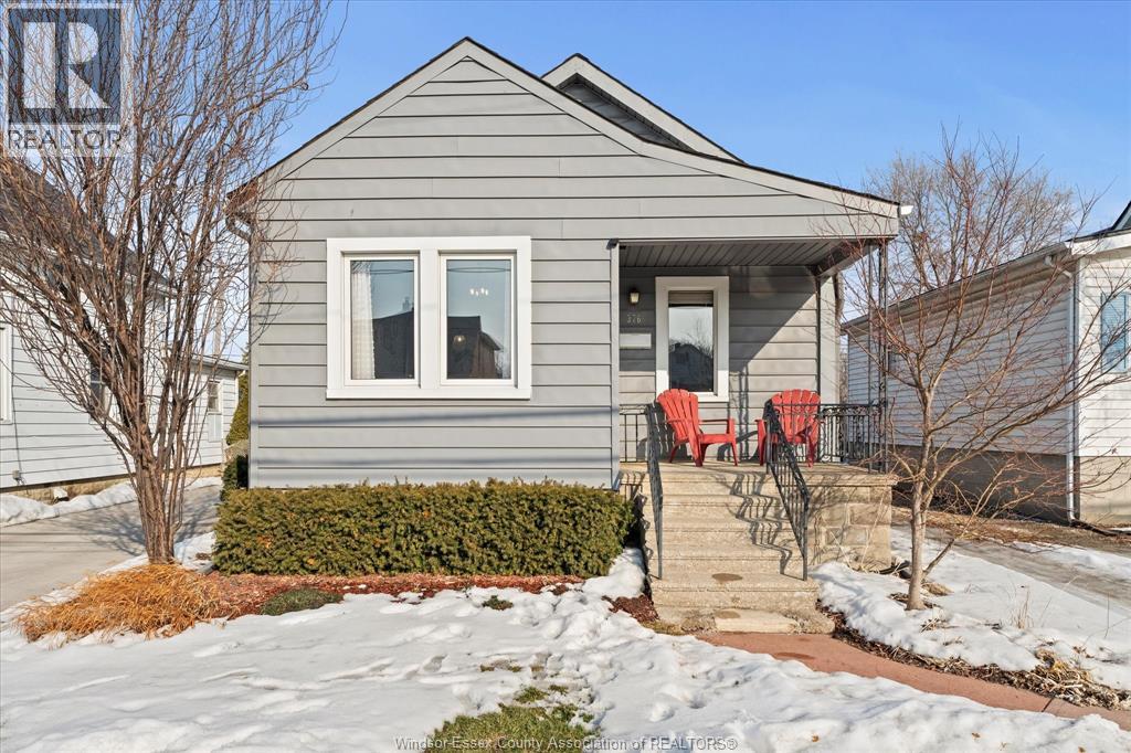 376 LAUZON, Windsor, Ontario