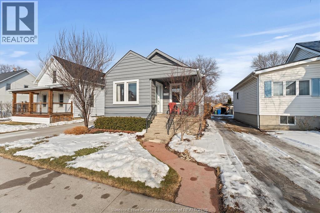 376 Lauzon, Windsor, Ontario  N8S 3L9 - Photo 4 - 26003351