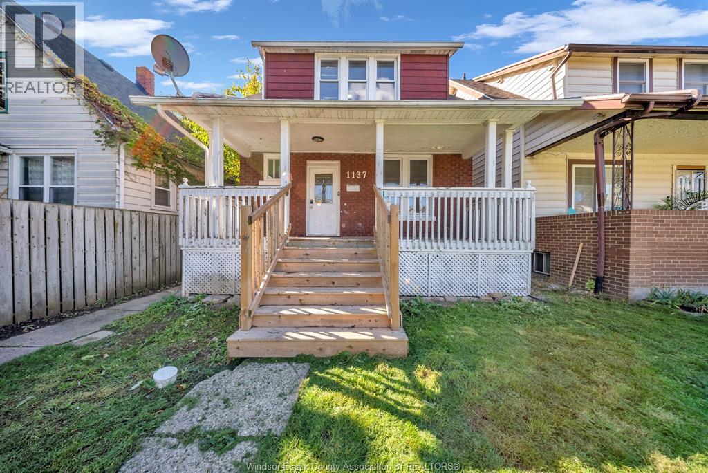 1137 Bruce Avenue, Windsor, Ontario  N9A 4Y3 - Photo 2 - 26003431