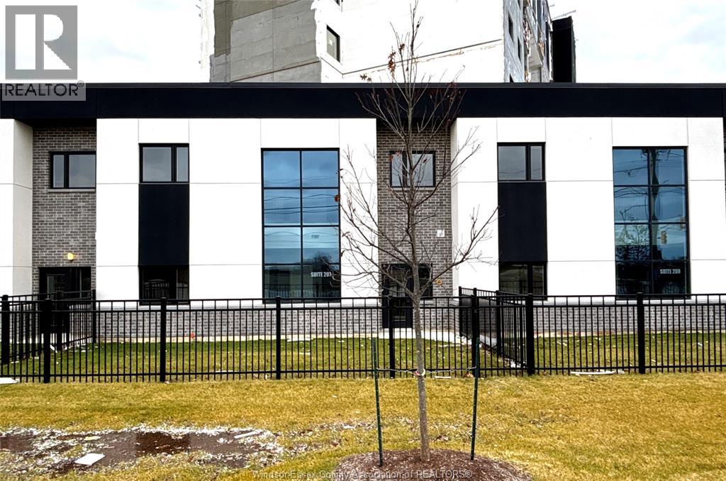 4400 LAURIER PARKWAY Unit# 207, LaSalle, Ontario