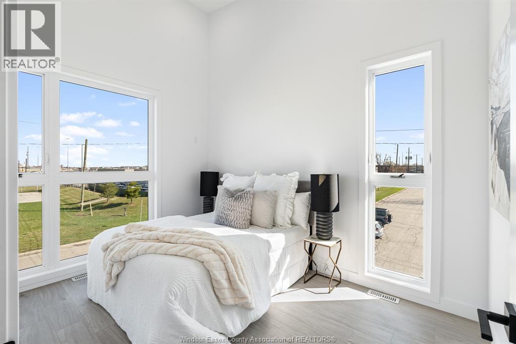 2035 Seneca Street, Windsor, Ontario  N8W 2Z9 - Photo 24 - 26003474