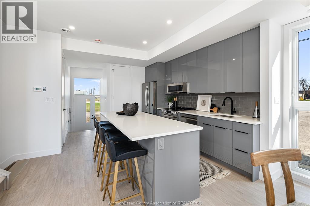 2035 Seneca Street, Windsor, Ontario  N8W 2Z9 - Photo 3 - 26003474