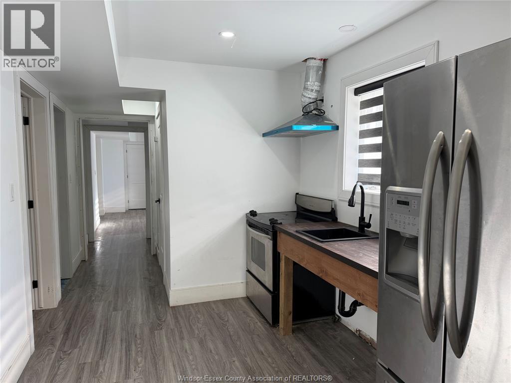 3747 Turner, Windsor, Ontario  N8W 3N2 - Photo 2 - 26003432