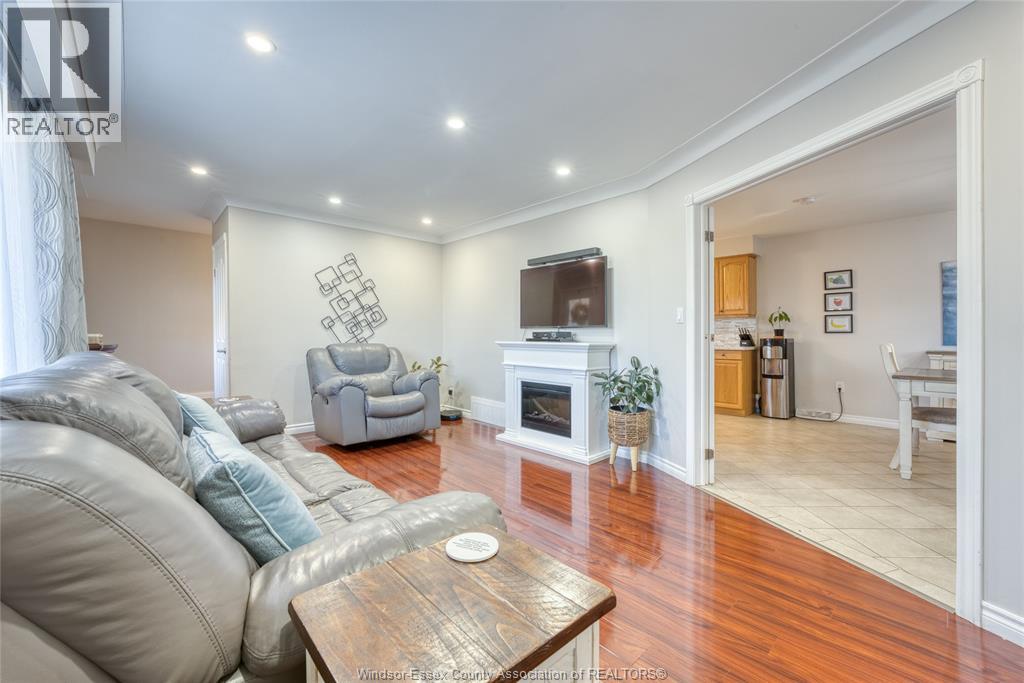 111 Danforth, Leamington, Ontario  N8H 2R1 - Photo 3 - 26003425