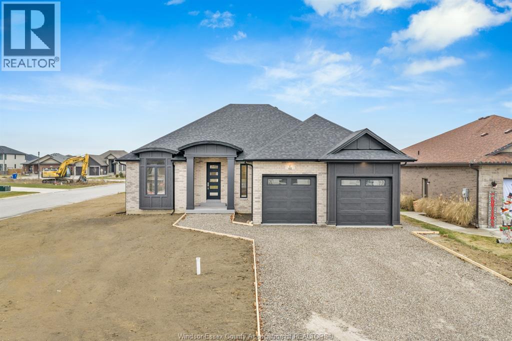 61 Hilton Court, Amherstburg, Ontario  N9V 4B6 - Photo 2 - 26003485