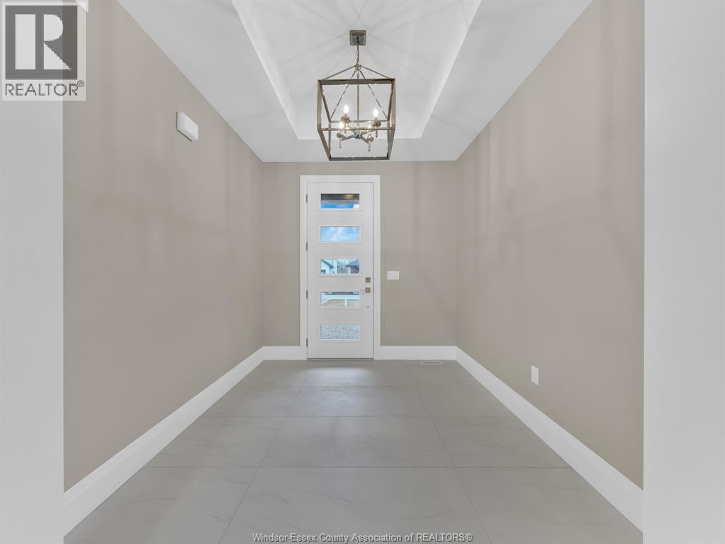 61 Hilton Court, Amherstburg, Ontario  N9V 4B6 - Photo 4 - 26003485