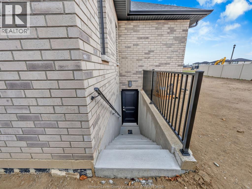 61 Hilton Court, Amherstburg, Ontario  N9V 4B6 - Photo 41 - 26003485