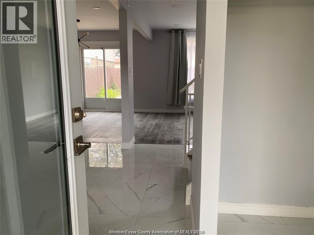 8324 Gregory Place, Windsor, Ontario  N8S 4N4 - Photo 2 - 26003501