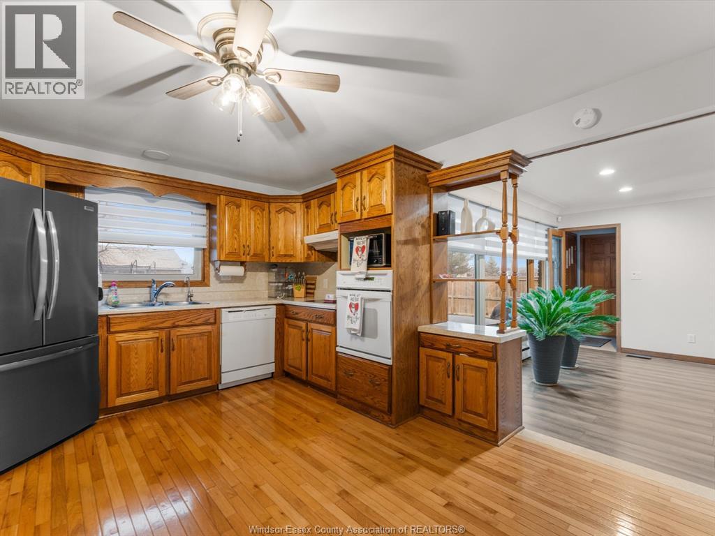 14 Lorne Avenue, Leamington, Ontario  N8H 2H7 - Photo 15 - 26003489