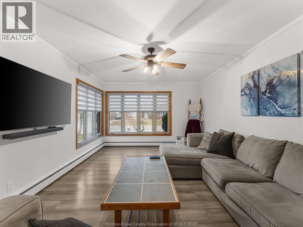 14 Lorne Avenue, Leamington, Ontario  N8H 2H7 - Photo 5 - 26003489