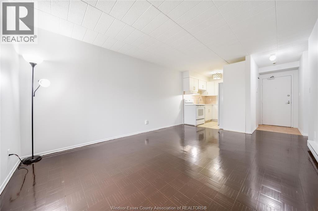 6502 Thornberry, Windsor, Ontario  N8T 2X2 - Photo 6 - 26003594