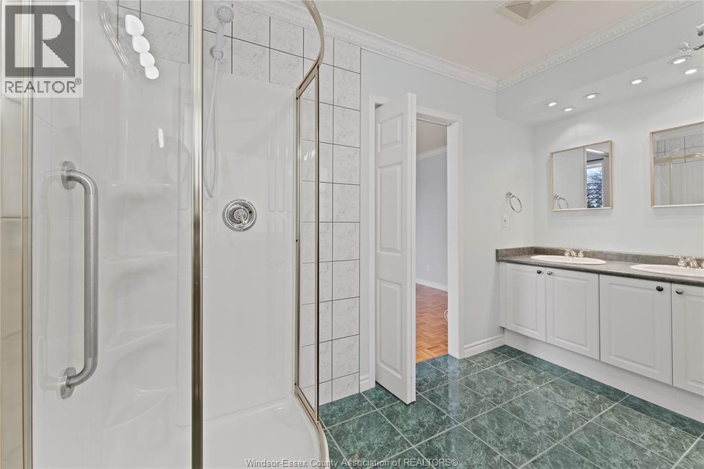 1712 Lesperance, Tecumseh, Ontario  N8N 1Y3 - Photo 18 - 26003629