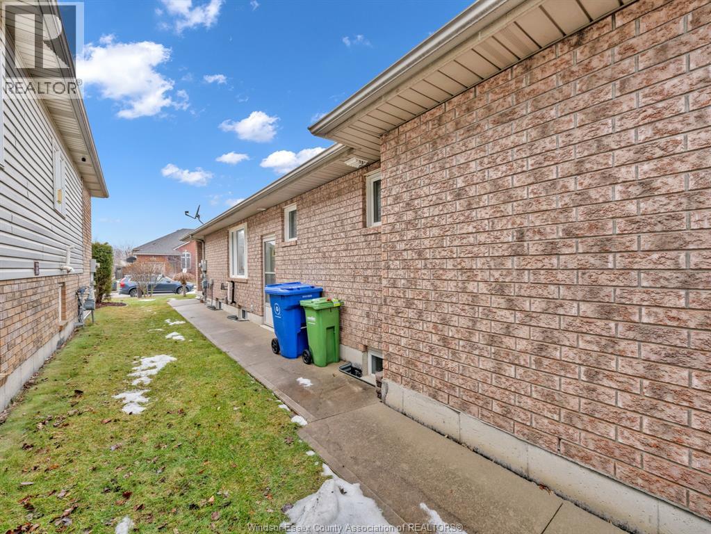1598 Heatherglen Drive, Tecumseh, Ontario  N8N 5B5 - Photo 24 - 26003600