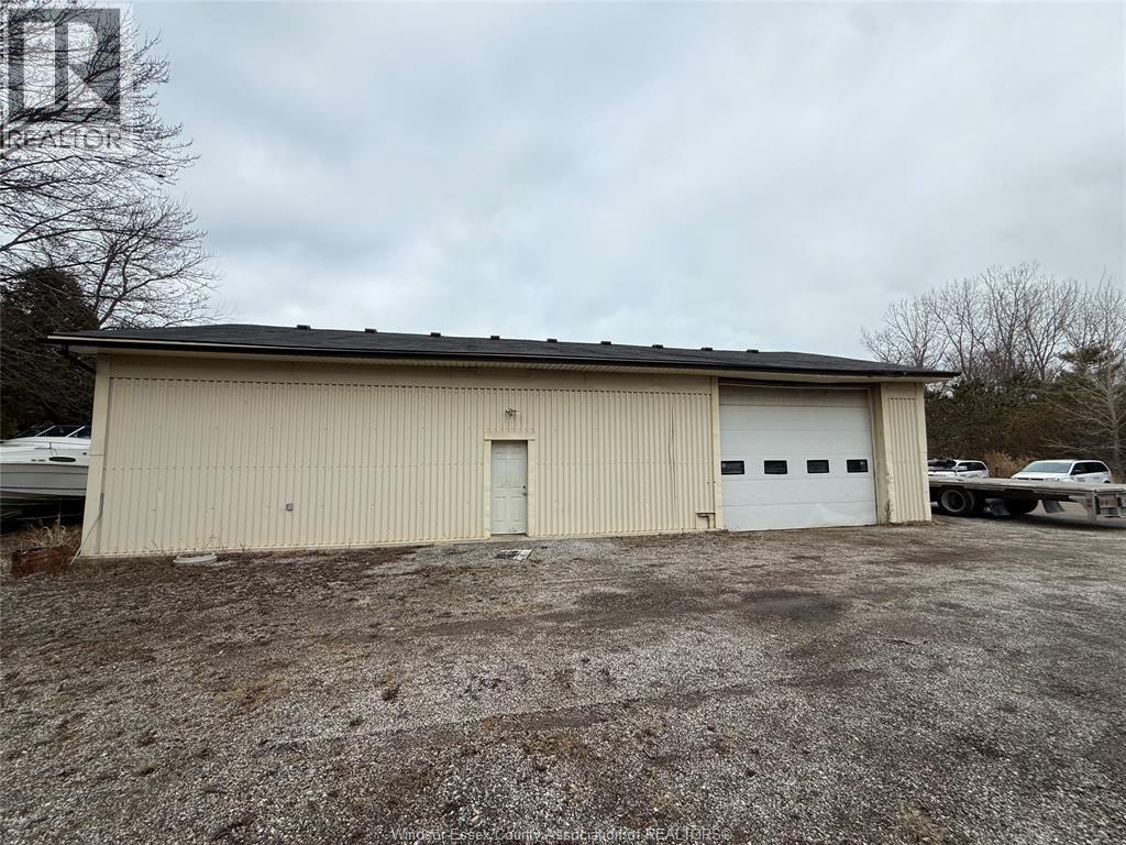 739 County Rd 2 Unit# B, Lakeshore, Ontario  N0R 1A0 - Photo 2 - 26003692