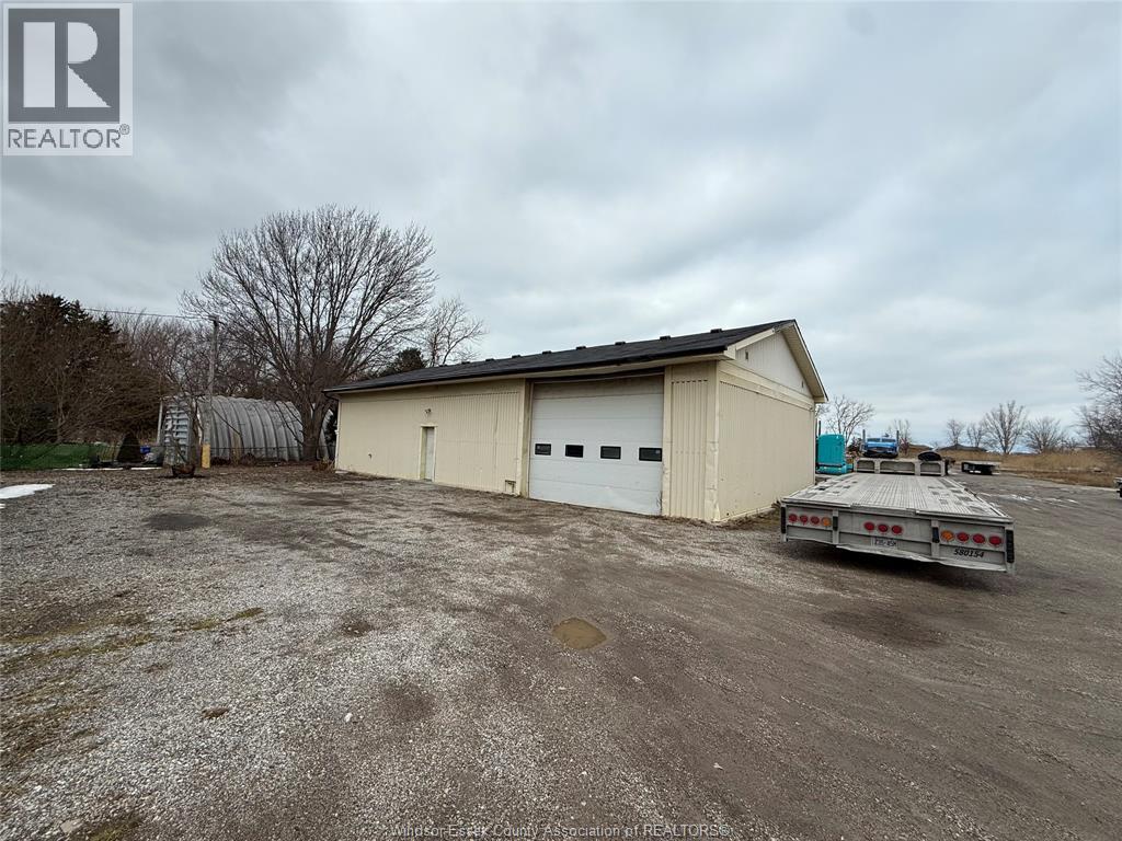 739 County Rd 2 Unit# B, Lakeshore, Ontario  N0R 1A0 - Photo 3 - 26003692