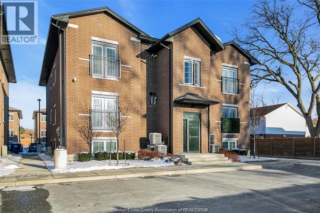 233 WATSON Unit# 301, Windsor, Ontario