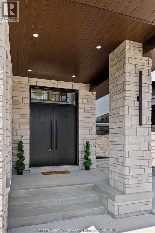 3563 Donato, Lasalle, Ontario  N9H 0L5 - Photo 3 - 26003756