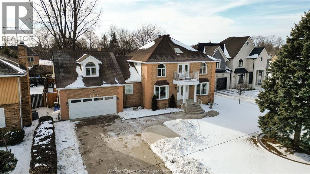 233 Old Tecumseh, Lakeshore, Ontario