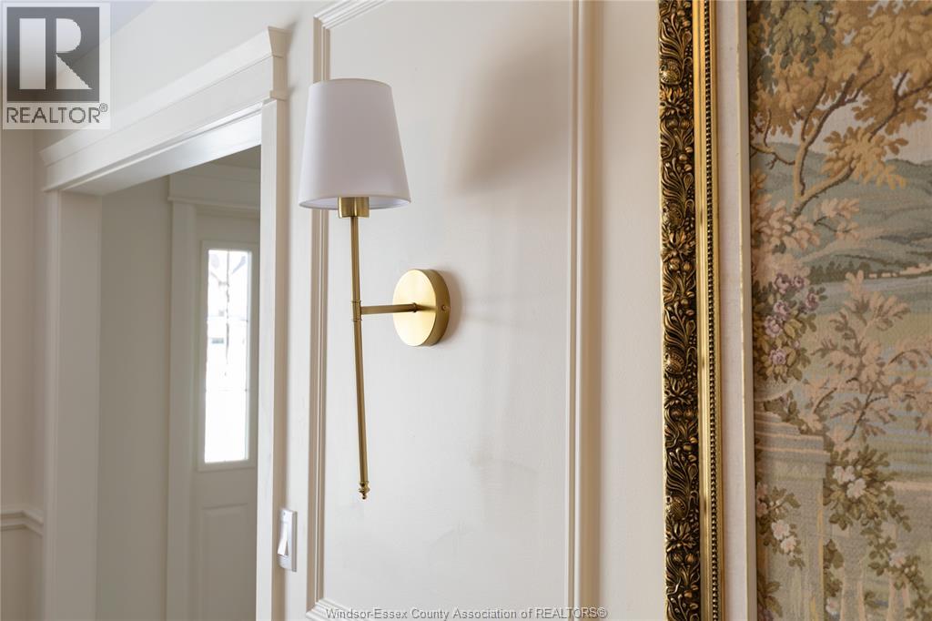 233 Old Tecumseh, Lakeshore, Ontario  N8N 3S9 - Photo 10 - 26003703