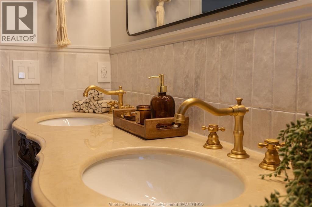 233 Old Tecumseh, Lakeshore, Ontario  N8N 3S9 - Photo 34 - 26003703