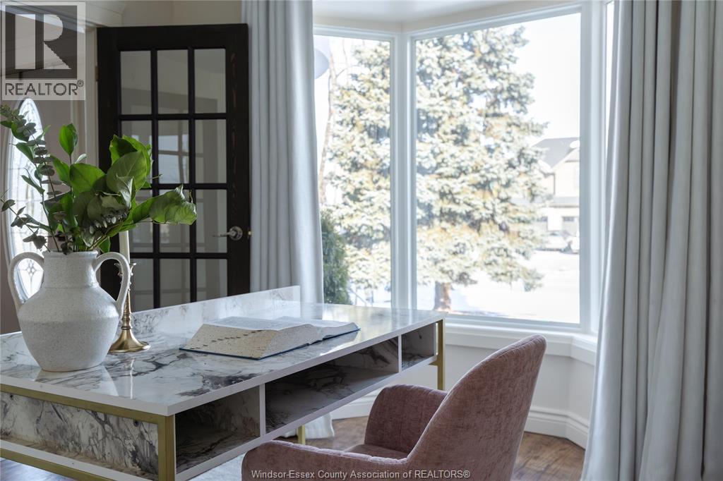 233 Old Tecumseh, Lakeshore, Ontario  N8N 3S9 - Photo 5 - 26003703