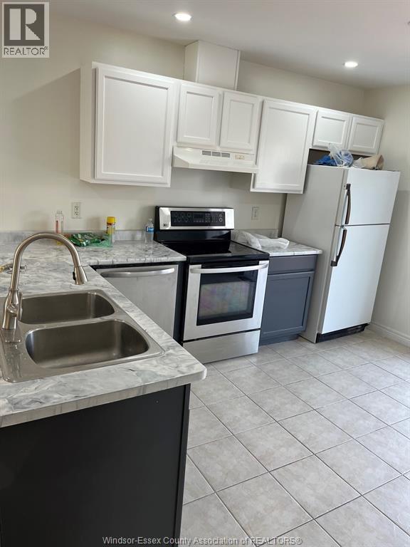 3726 Holburn, Windsor, Ontario  N9E 4S9 - Photo 8 - 26003805