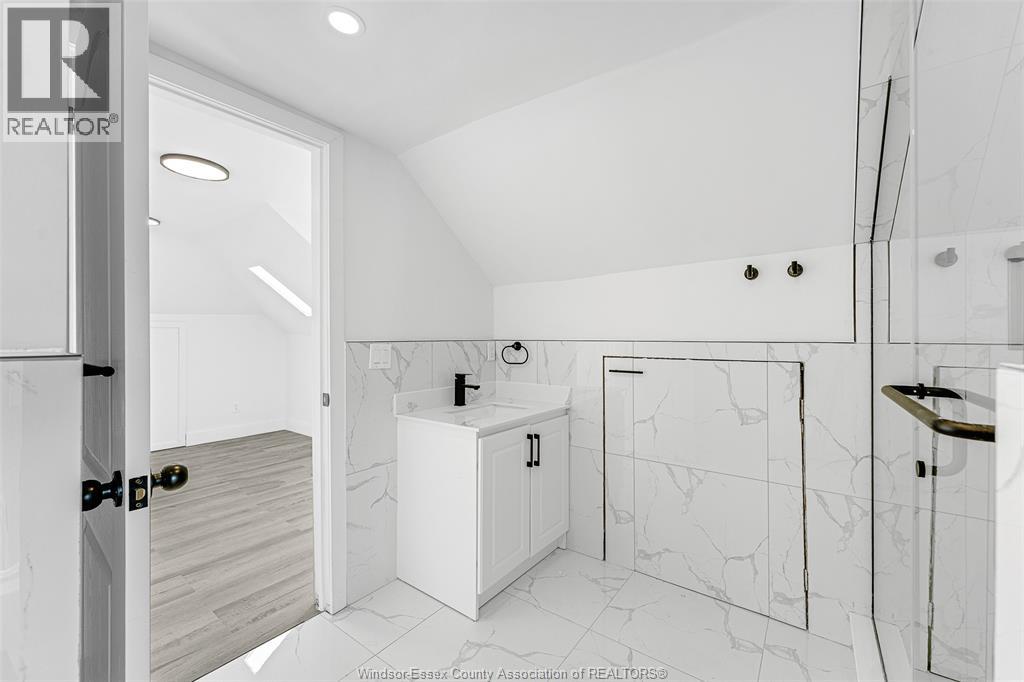 409 Hall Unit# B, Windsor, Ontario  N9A 2L7 - Photo 11 - 26003806