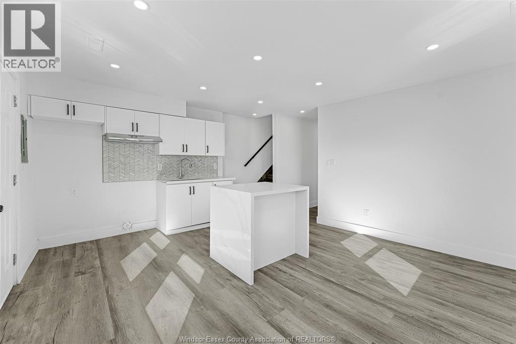 409 Hall Unit# B, Windsor, Ontario  N9A 2L7 - Photo 3 - 26003806