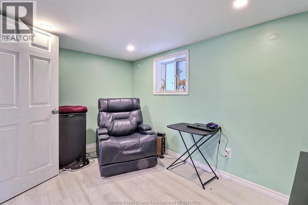 883 Pillette, Windsor, Ontario  N8Y 3B4 - Photo 24 - 26003780